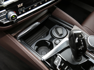 2018Ŀ 530Li xDrive Ab g