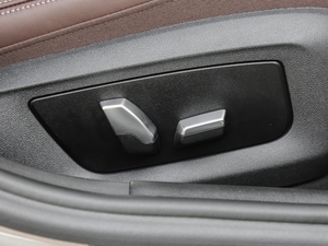 2018Ŀ 530Li xDrive Ab g