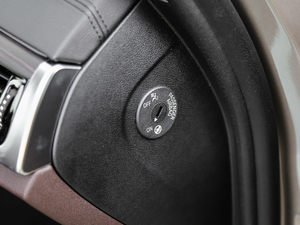 2018Ŀ 530Li xDrive Ab g