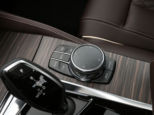 2018Ŀ 530Li xDrive Ab п؅^