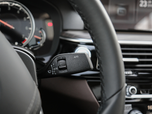 2018Ŀ 530Li xDrive Ab п؅^