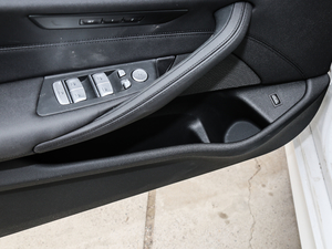 2018Ŀ 525Li M\b ǰTg