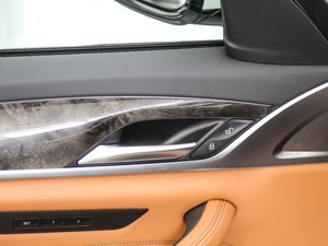 2018530Li xDrive Ab g