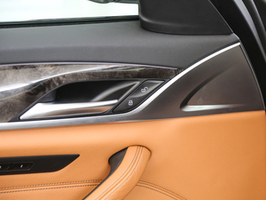 2018530Li xDrive Ab g