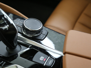 2018530Li xDrive Ab п؅^