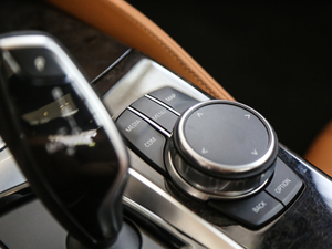 2018530Li xDrive Ab п؅^