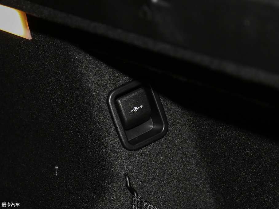 2018RX1 sDrive 18Li r(sh)