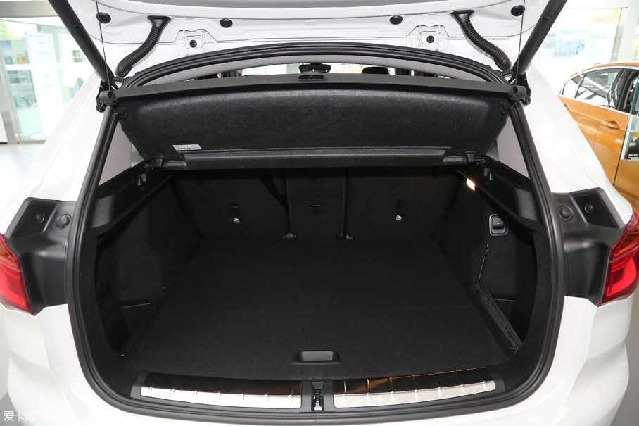 2018RX1 sDrive 18Li r