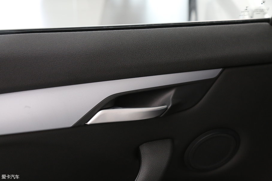 2018RX1 sDrive 18Li r(sh)