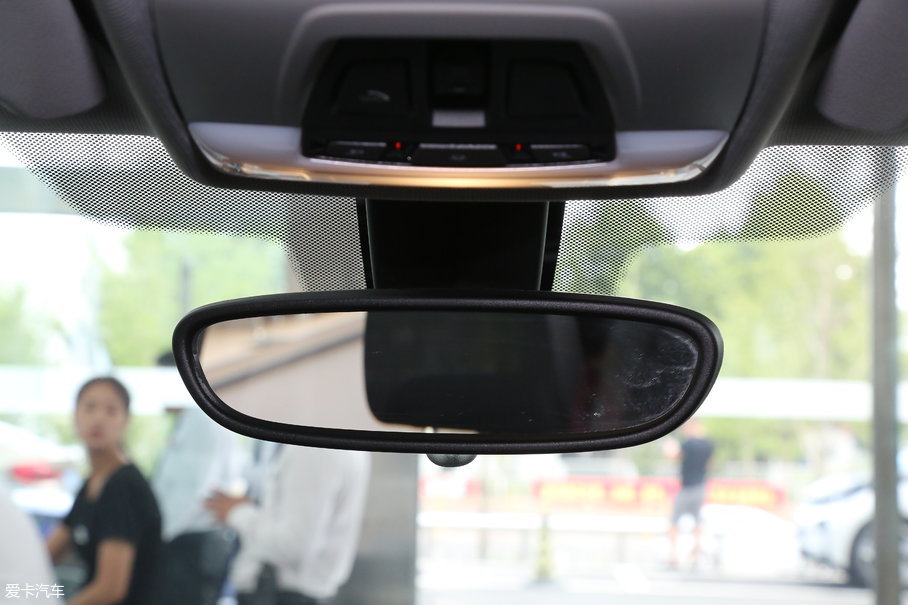 2018RX1 sDrive 18Li r