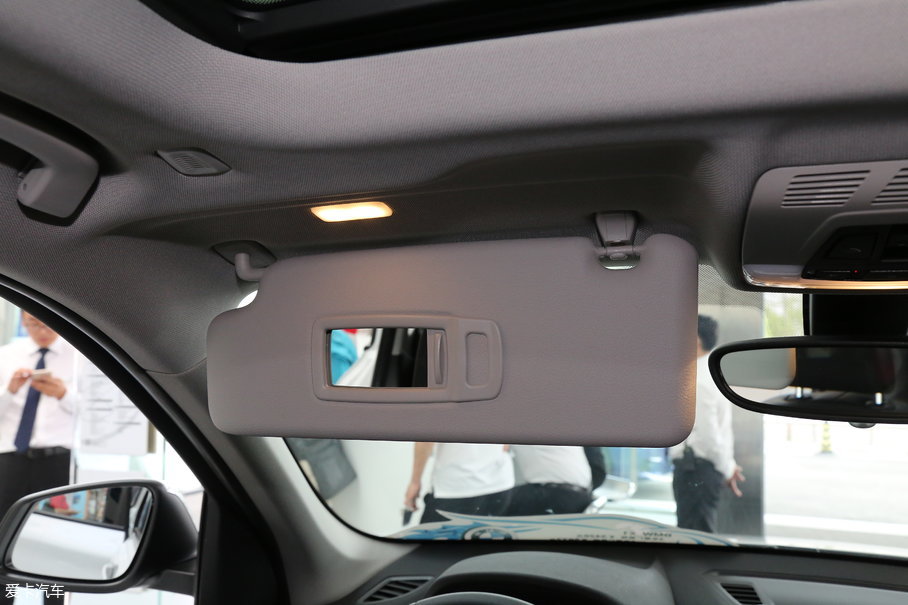 2018RX1 sDrive 18Li r