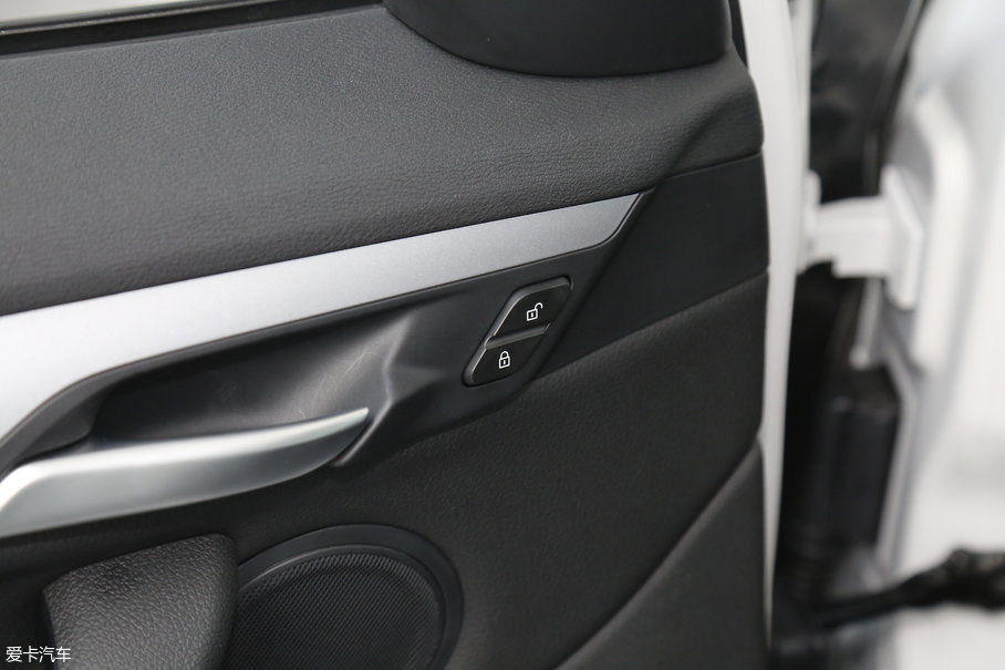 2018RX1 sDrive 18Li r