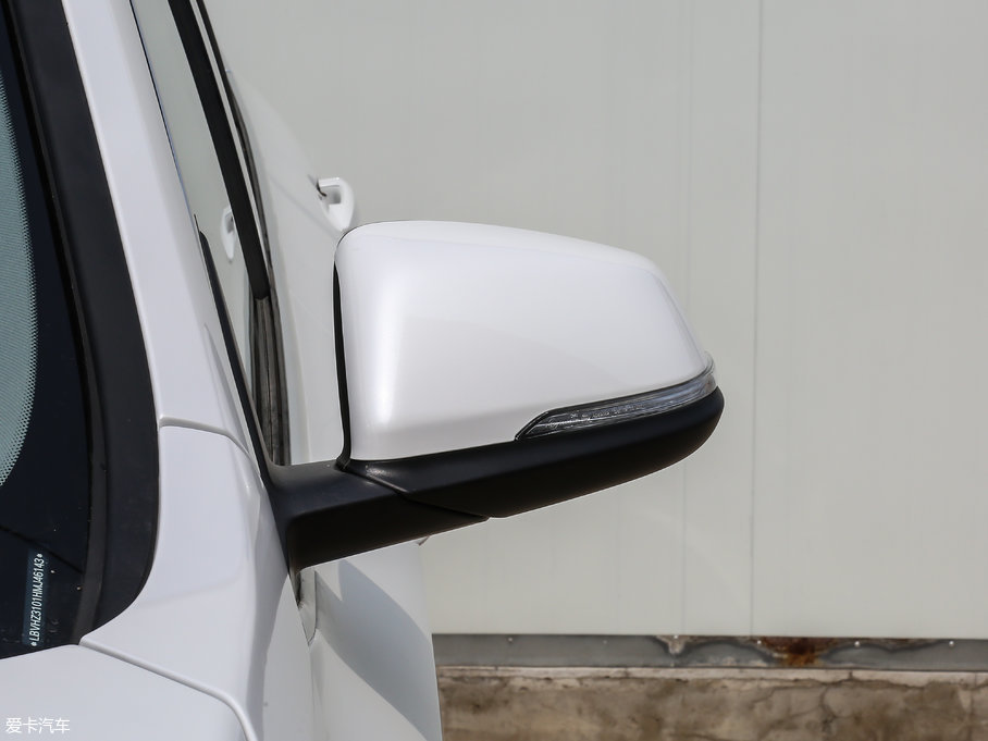 2018��RX1 sDrive 20Li �I����