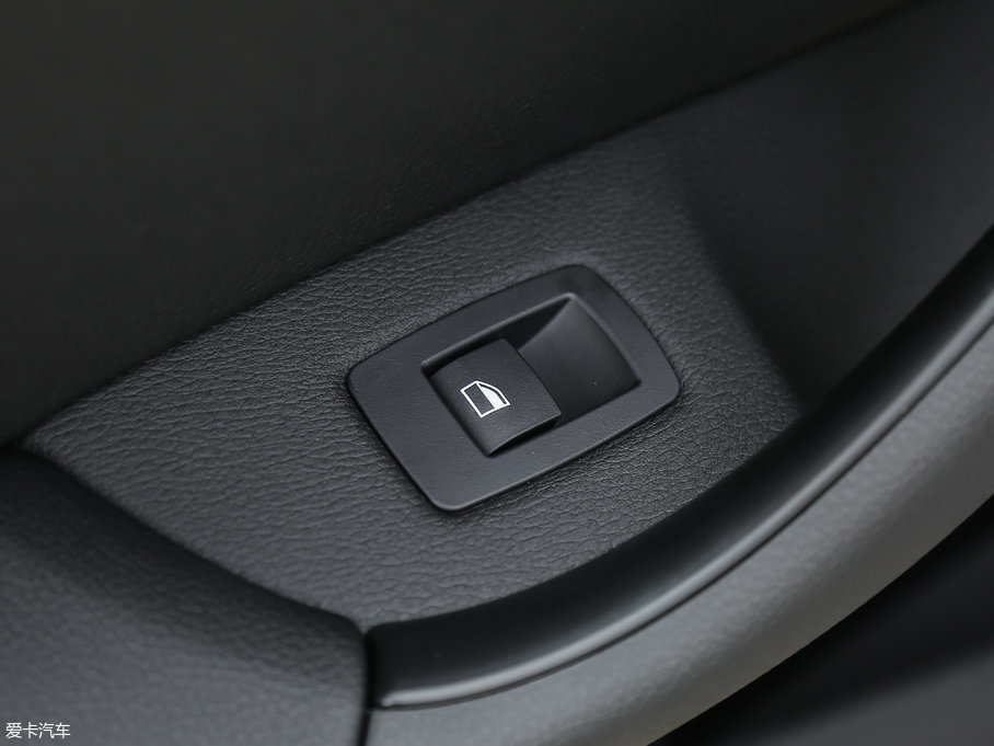 2018RX1 sDrive 20Li I