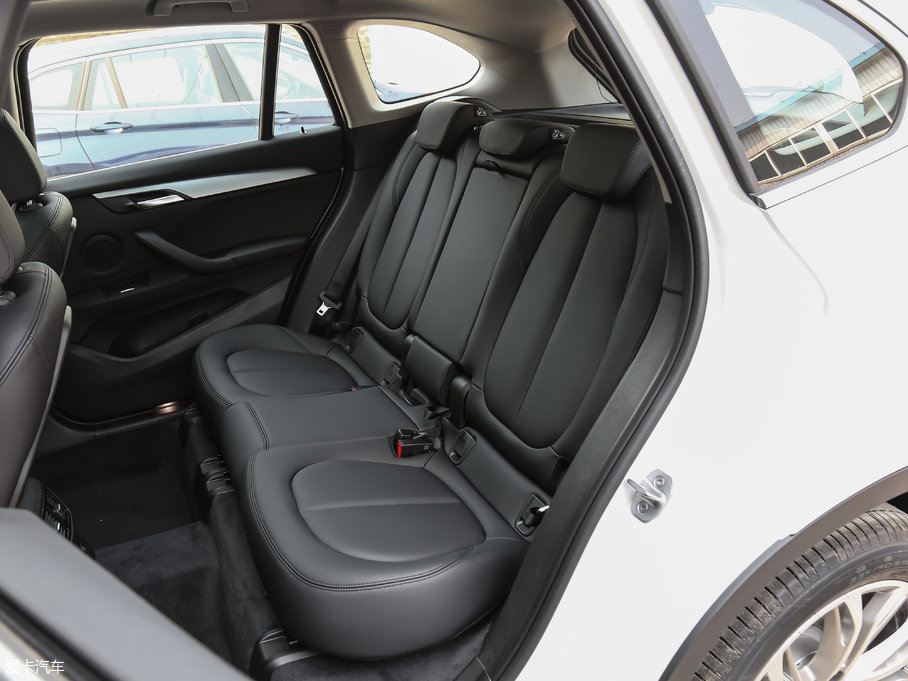 2018RX1 sDrive 20Li I(lng)