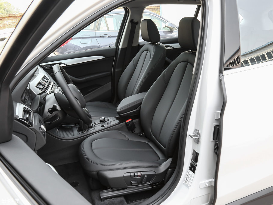 2018RX1 sDrive 20Li I(lng)