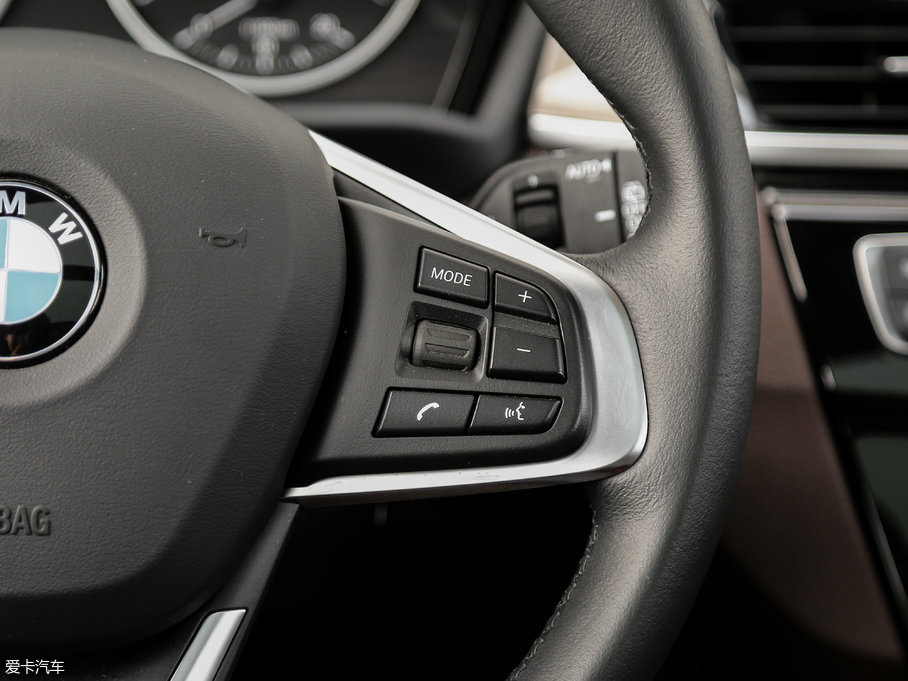 2018��RX1 sDrive 18Li ������