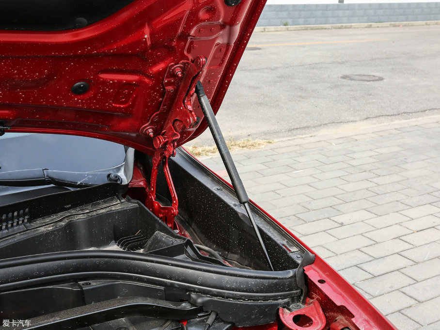 2018RX1 sDrive 18Li 