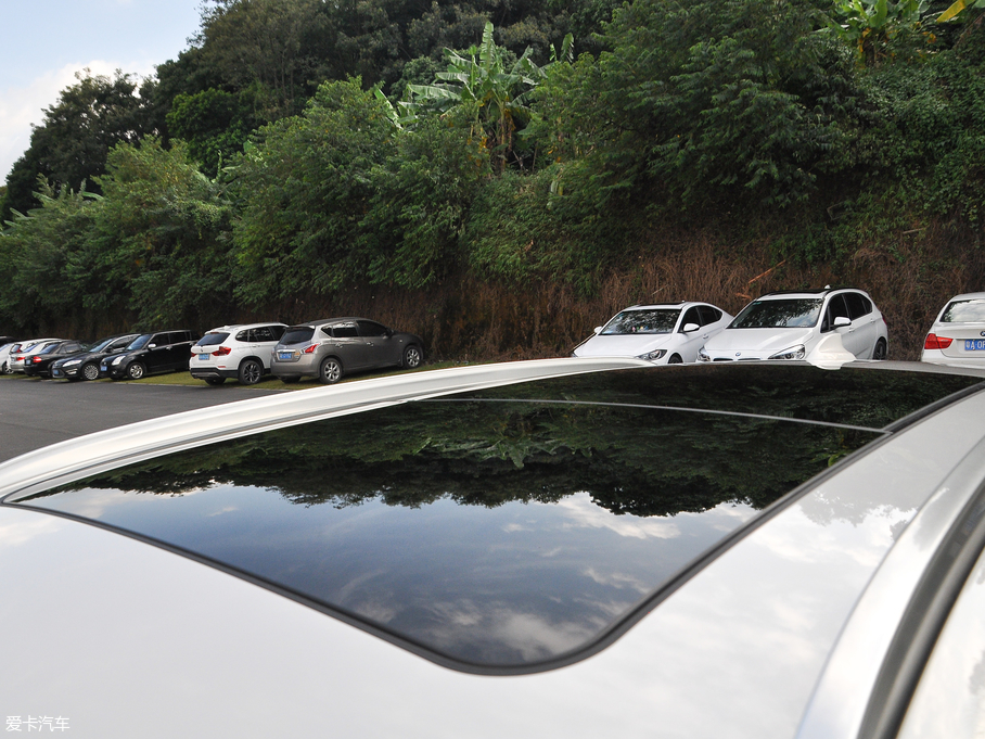 2018RX1 sDrive 18Li 