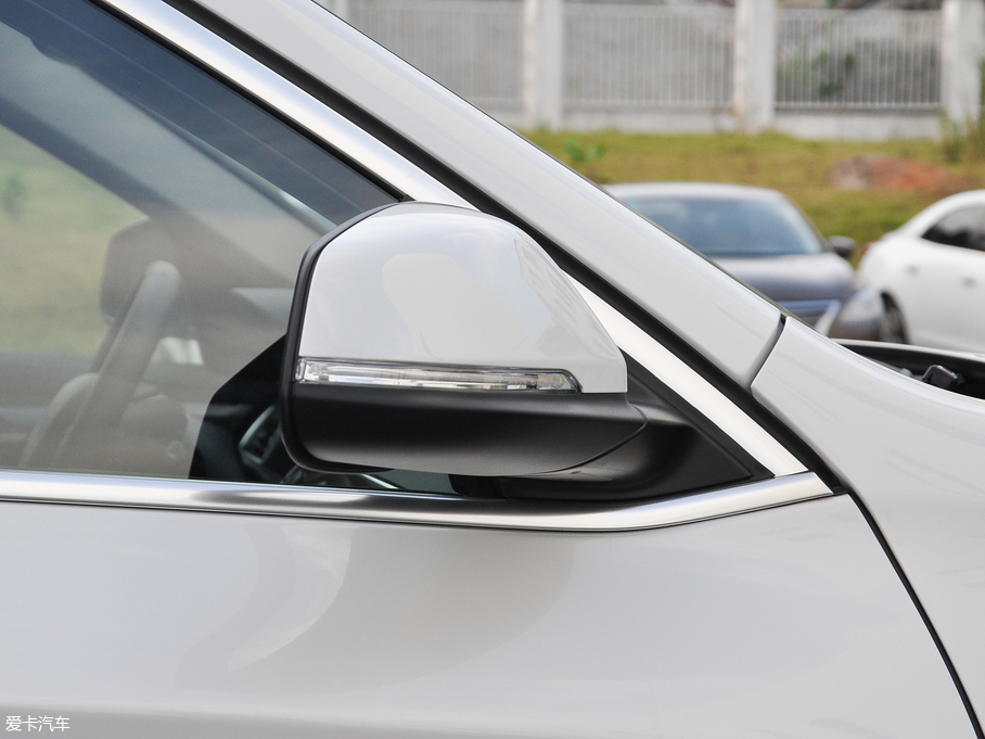 2018RX1 sDrive 18Li 