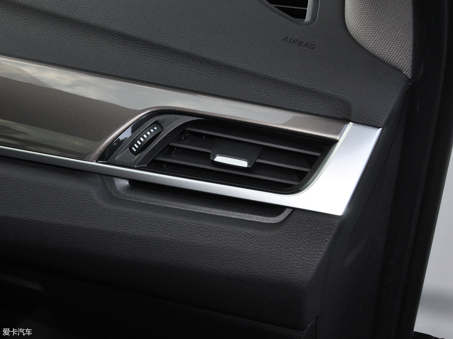 2018��RX1 sDrive 18Li ������