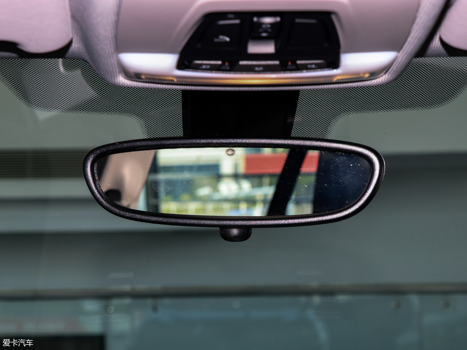 2018RX1 sDrive 20Li I