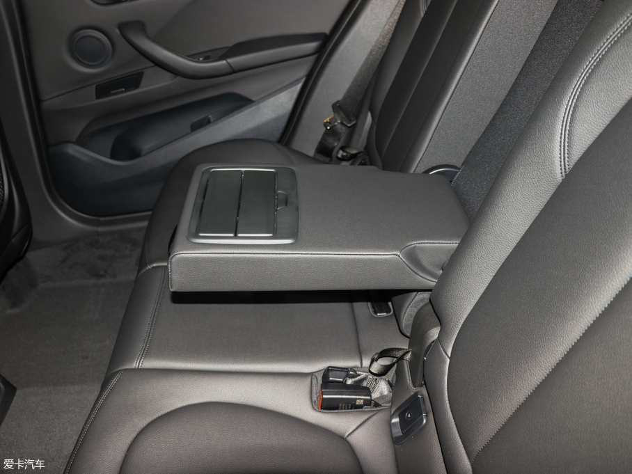 2018RX1 sDrive 20Li I(lng)