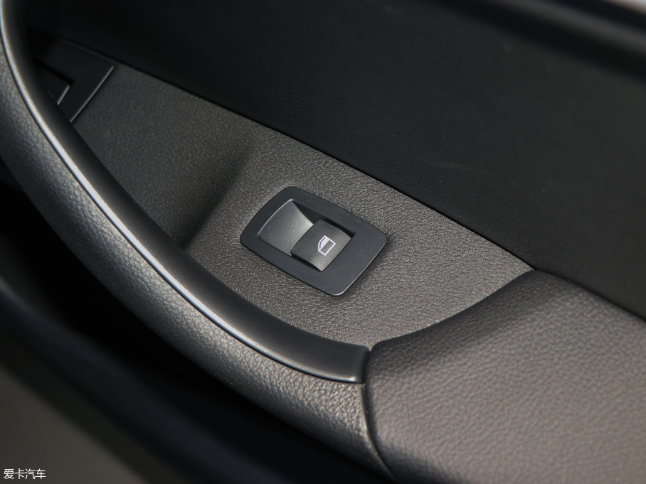 2018��RX1 sDrive 20Li �I(l��ng)����