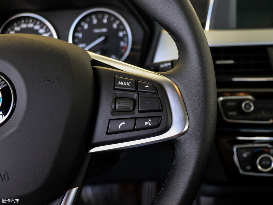 2018��RX1 sDrive 20Li �I����