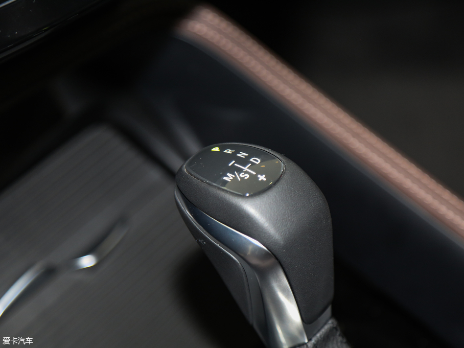 2018��RX1 xDrive 20Li ������