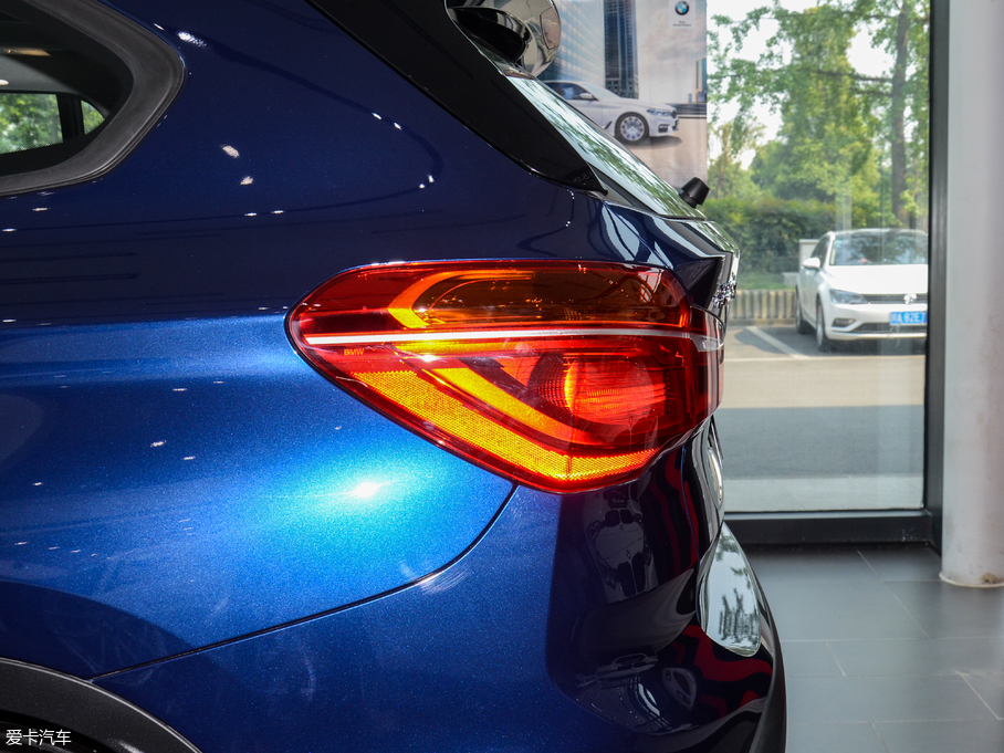 2018RX1 sDrive 18Li r