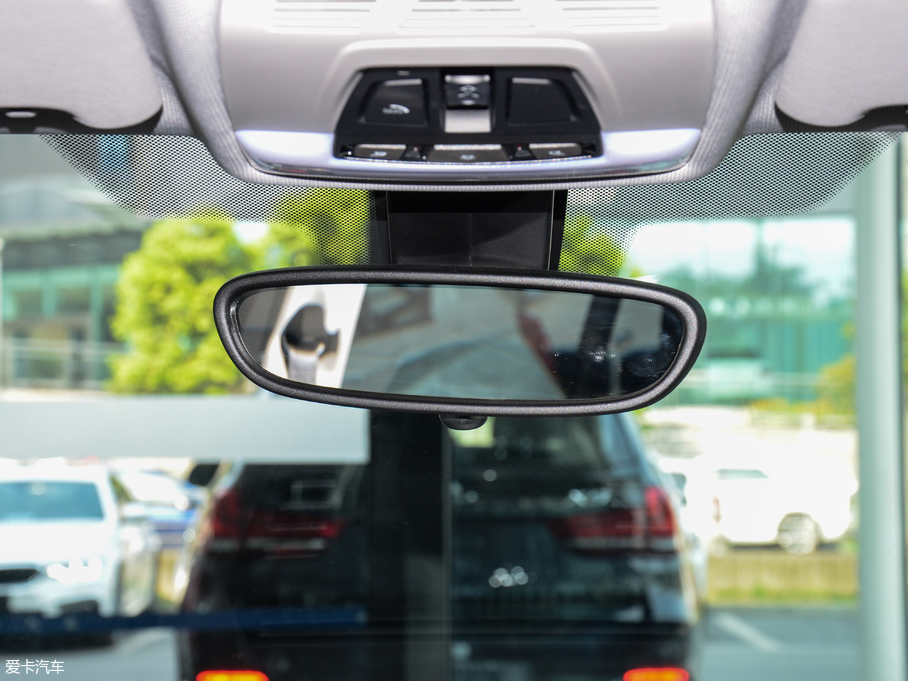 2018RX1 sDrive 18Li r