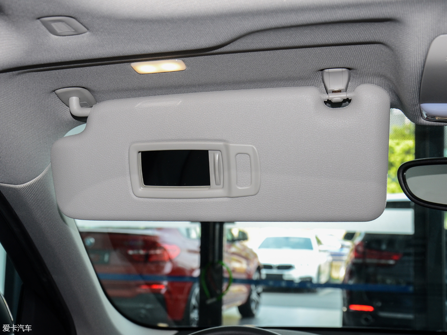 2018RX1 sDrive 18Li r