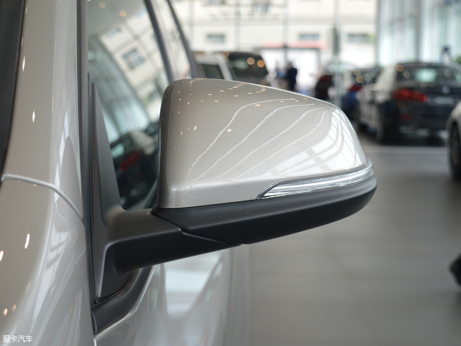 2018RX1 sDrive 18Li r(sh)