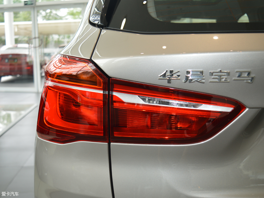 2018RX1 sDrive 18Li r