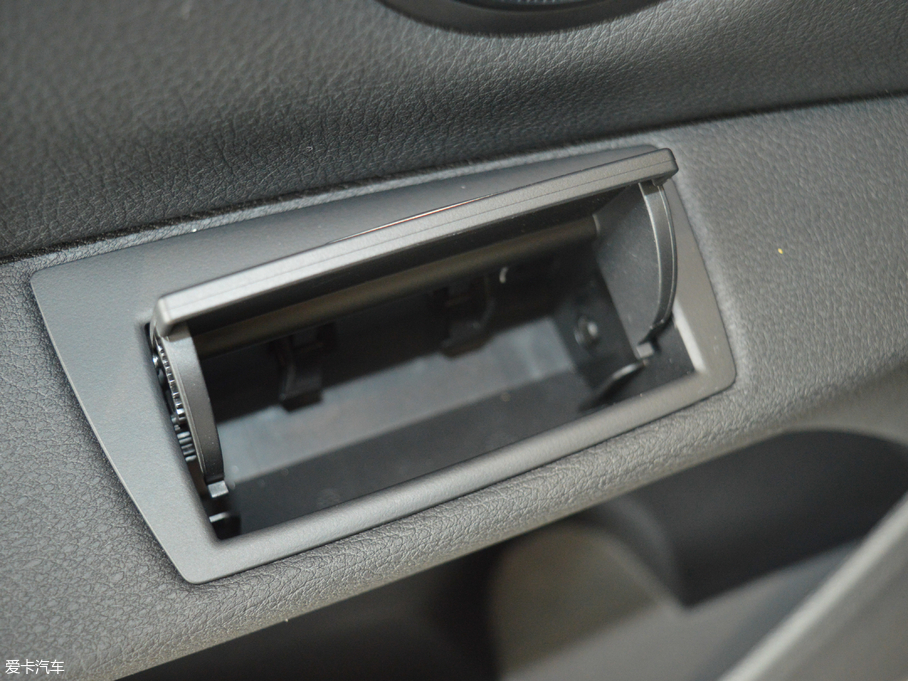 2018RX1 sDrive 18Li r