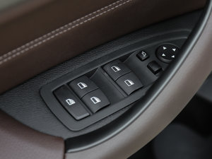 2018xDrive 25Li A {܇ƅ^	