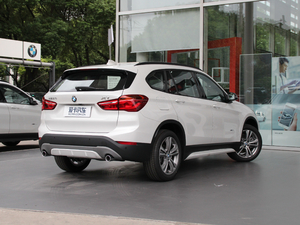 2018xDrive 20Li A w^