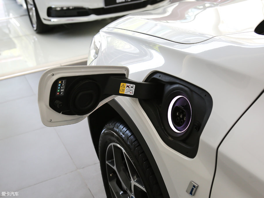 2018RX1Դ xDrive 25Le A