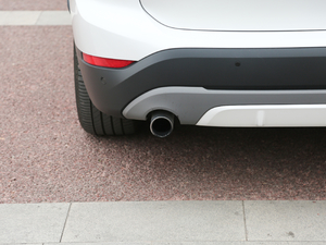 2018xDrive 25Le A Ś