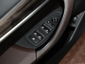 2018xDrive 25Le A п؅^