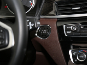 2018xDrive 25Le A п؅^