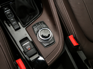 2018xDrive 25Le A п؅^