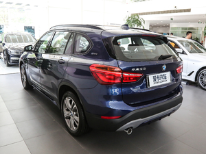 2018xDrive 25Le A w^