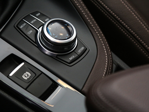 2018xDrive 25Le A п؅^