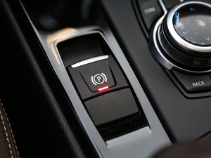 2018xDrive 25Le A п؅^