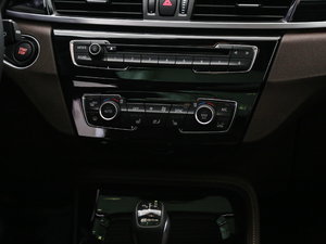 2018xDrive 25Le A п؅^