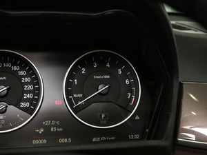 2018xDrive 25Le A п؅^