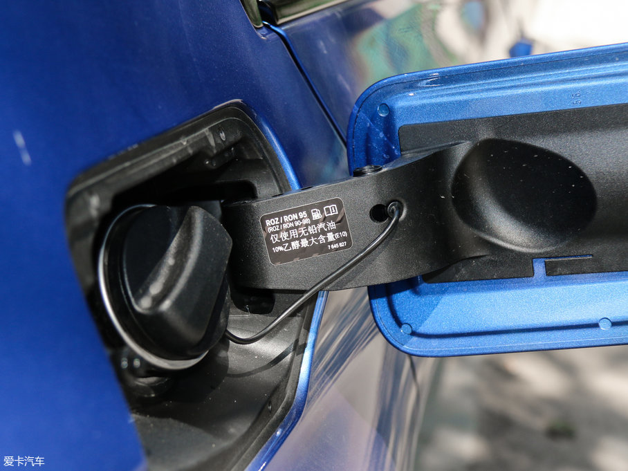 2018��R3ϵ 330i M�\����ҹ��