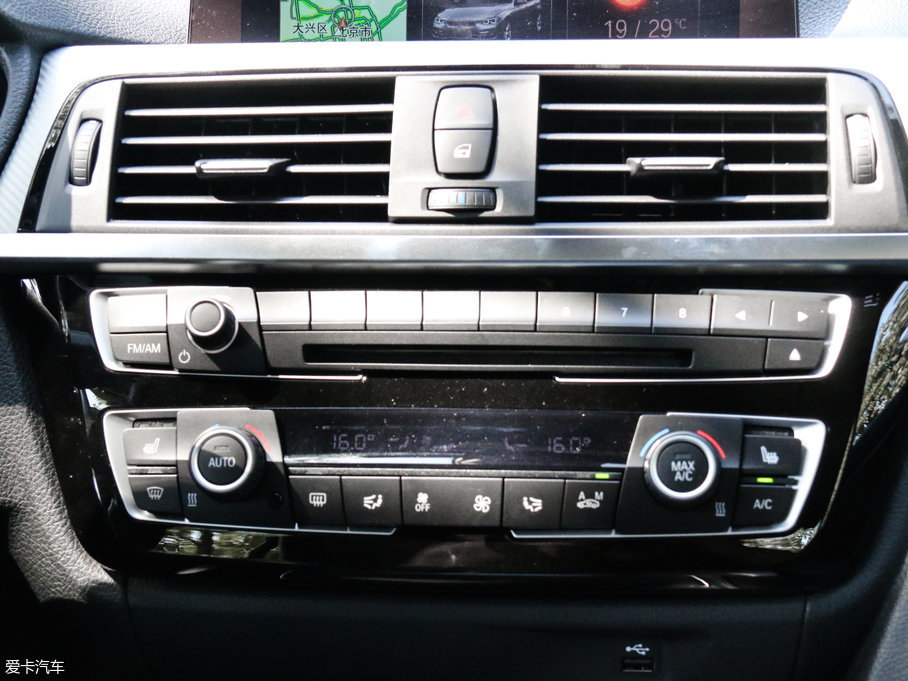 2018��R3ϵ 330i M�\����ҹ��